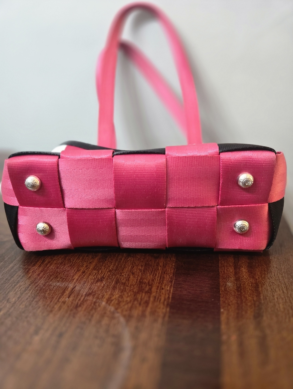 Harveys Seatbelt Bag•Limited Edition 2000s Circa Pink Black White Woven Text Bag - Picture 10 of 16
